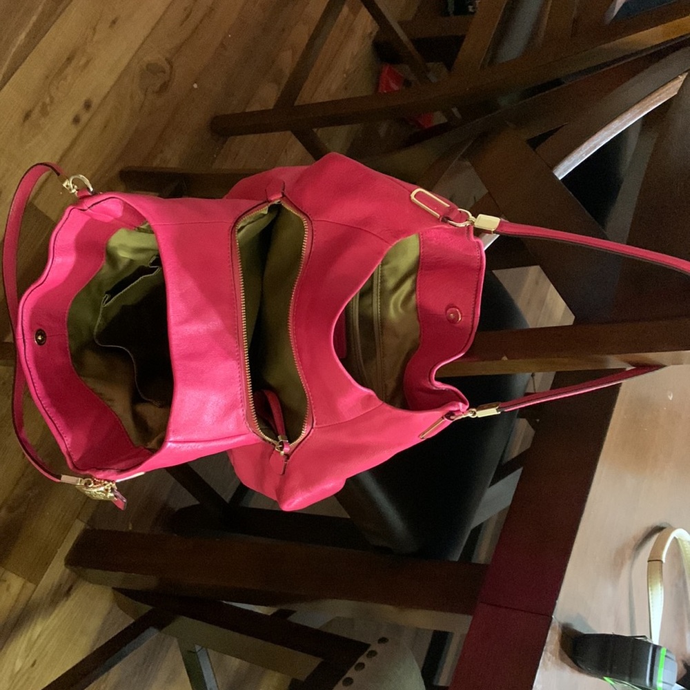 Authentic Coach - Picture 2 of 8
